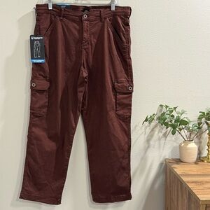 Kuhl NWT Women 12 Chicory Kultivatr Kargo Cargo Crop 6412 Pants Outdoor Comfort